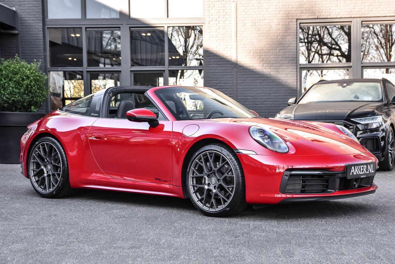 Porsche 992 targa